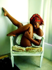 Amateur black girl nude erotic picture
